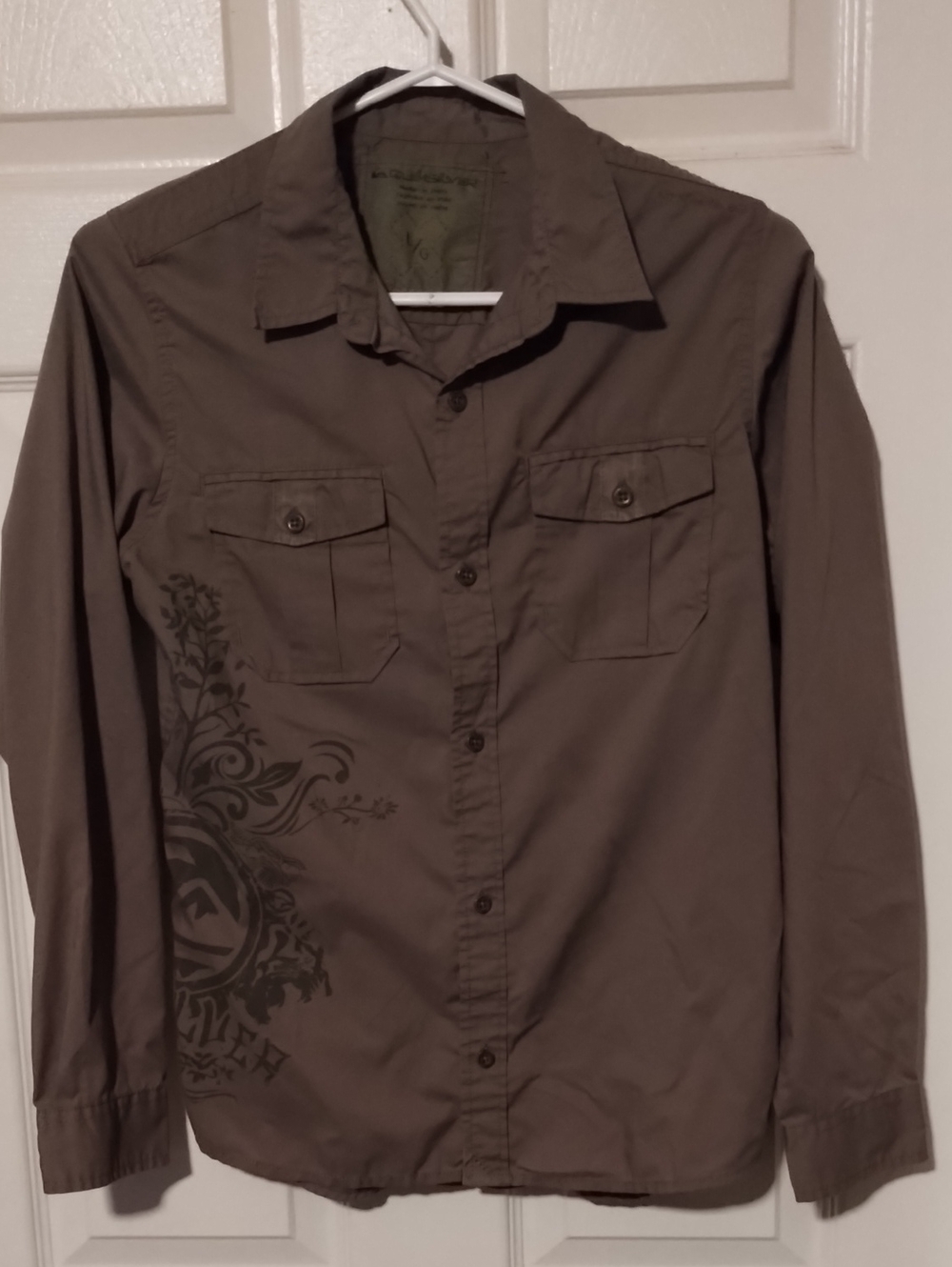 Men's Green Button-Front Casual Shirt with Graphic Detail